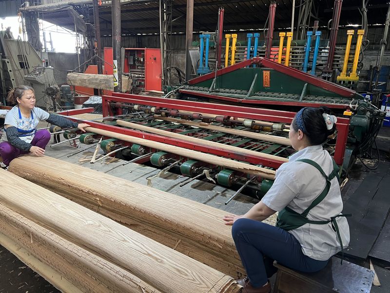 Dongguan Lingfeng Wood Industry Co., Ltd. خط إنتاج المصنع