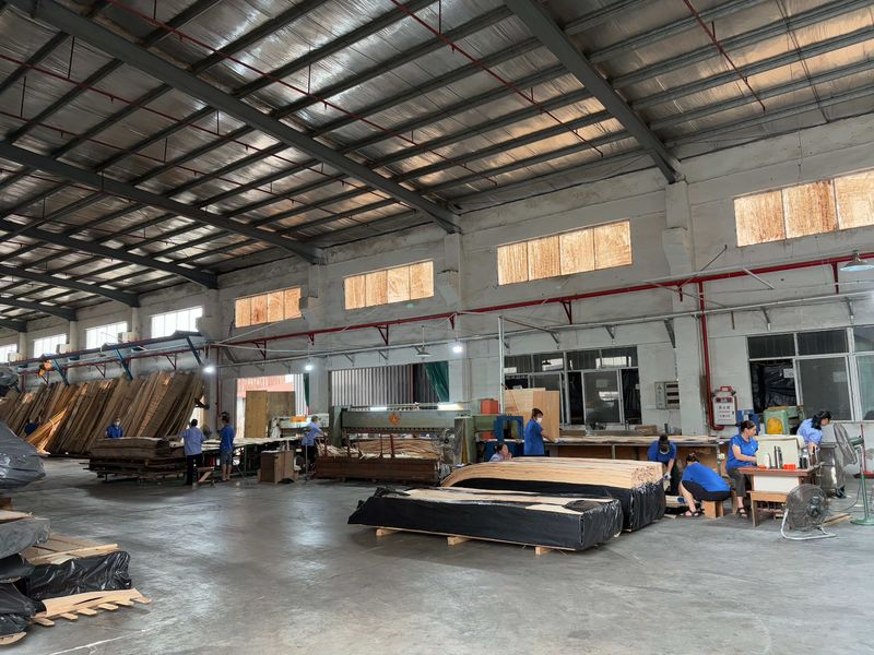 Dongguan Lingfeng Wood Industry Co., Ltd. خط إنتاج المصنع